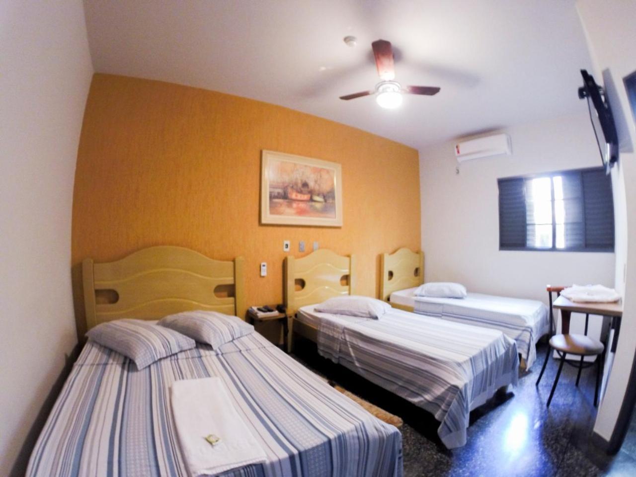 Hotel Graunas เซาการ์โลส ภายนอก รูปภาพ